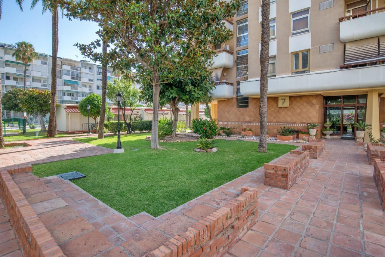 Arpa De Treboles - Carihuela Views! Apartment Torremolinos Luaran gambar