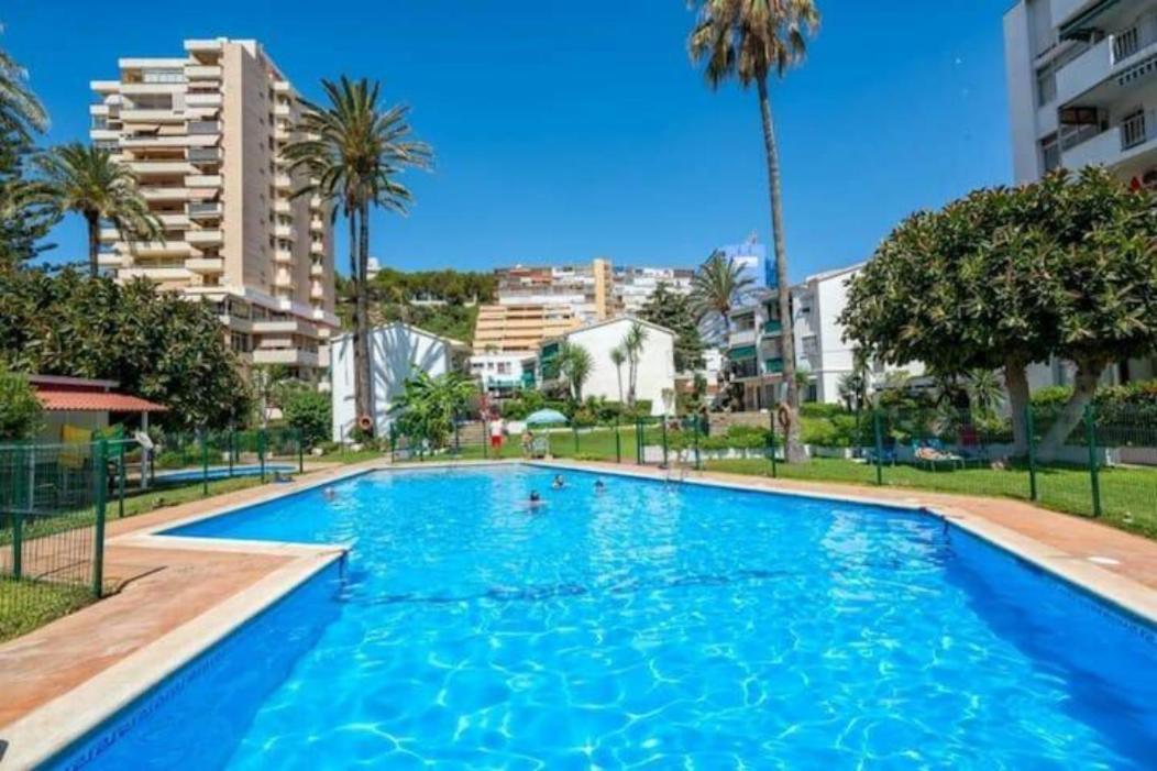 Arpa De Treboles - Carihuela Views! Apartment Torremolinos Luaran gambar